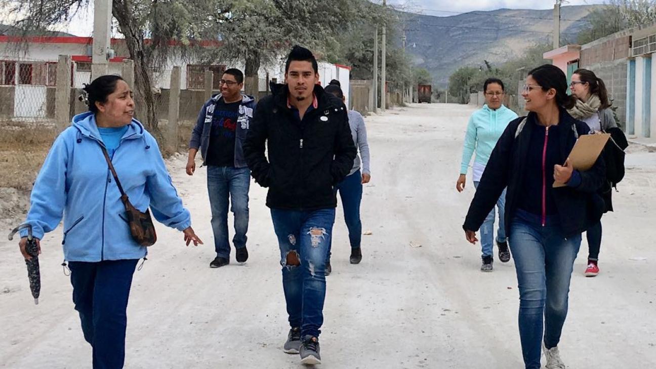 comite_y_equipo_cdm_en_ejido.jpeg
